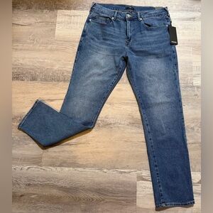 NEW True Religion Men’s Geno Relaxed SN Slim Jeans Size 34x32 Medium Tide Wash